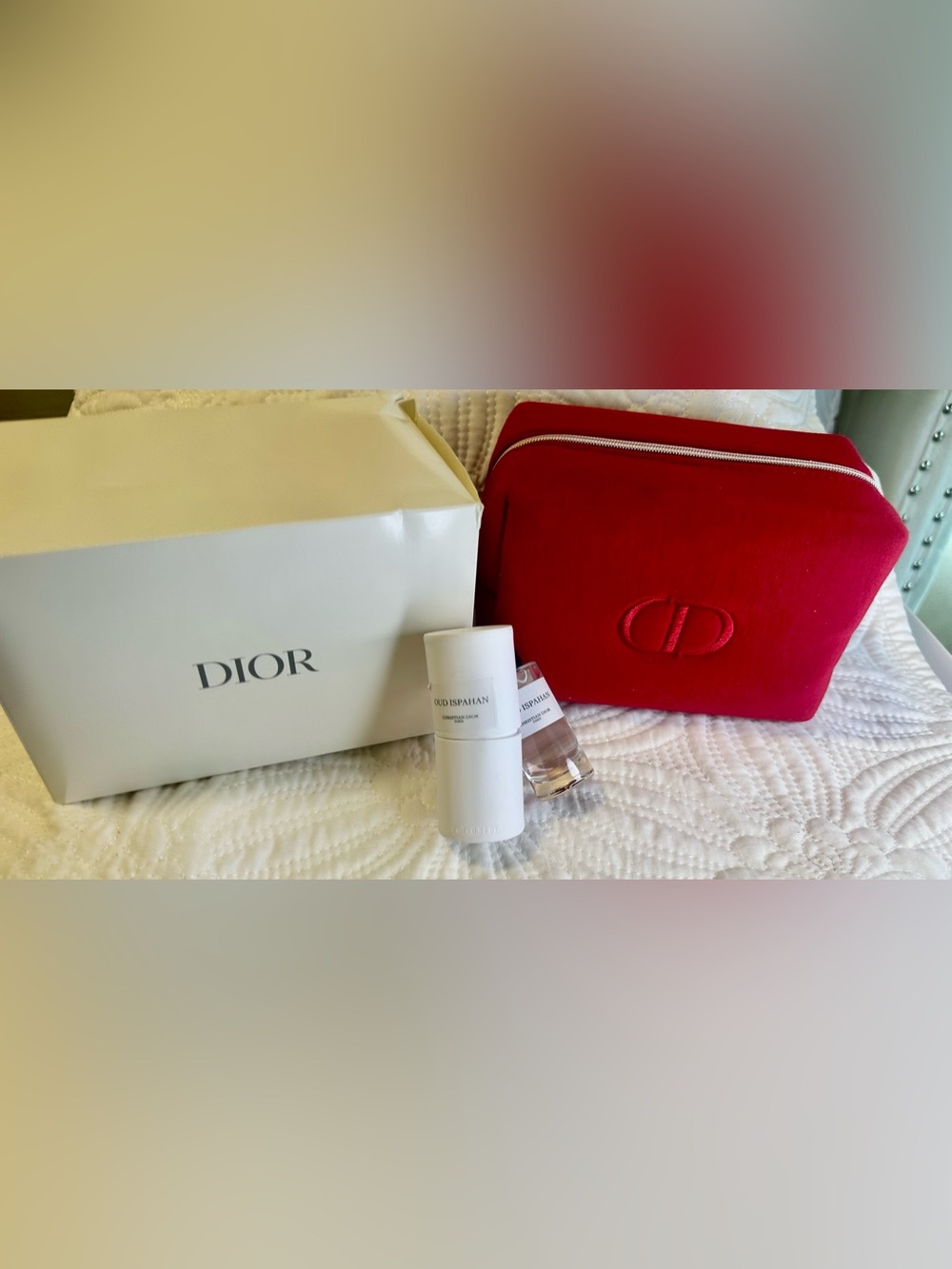 ❤️Dior Red Beauty Cosmetic Pouch with perfume sample❤️